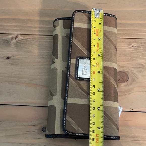 Nine West Khaki Espresso Norfolk NWT Wallet - Picture 14 of 15